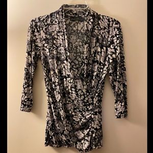 Cross wrapped 3/4 sleeve shirt